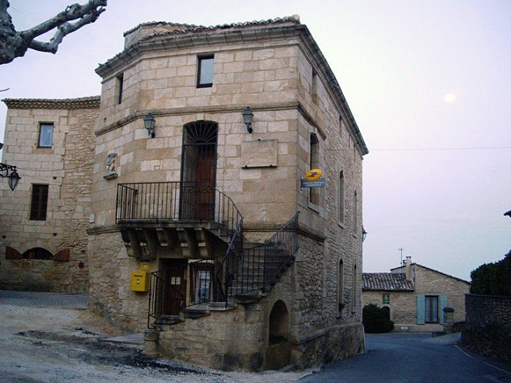 L'ancien corps de garde (la Poste) - Castillon-du-Gard