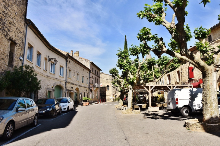 La Commune - Castillon-du-Gard