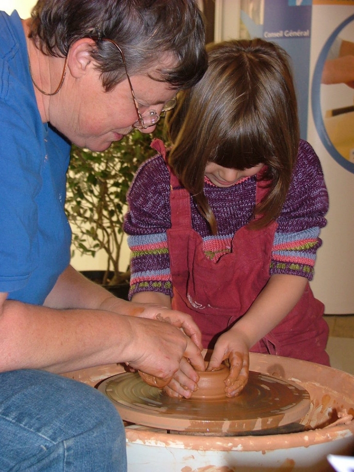 Cours de tournage poterie - Méjannes-le-Clap