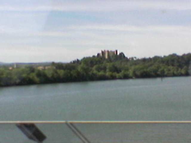 Vue du château, prise du TGV Méd. - Montfaucon