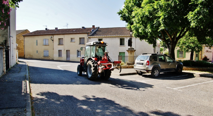 La Commune - Montfaucon