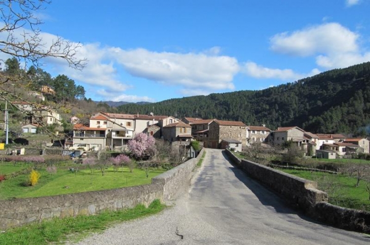 Hameau du Mas Herm à Peyremale