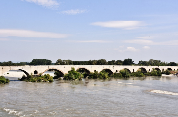 Pont sur L'Ardèche  - Pont-Saint-Esprit