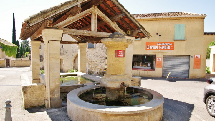 Fontaine et Lavoir - Pujaut