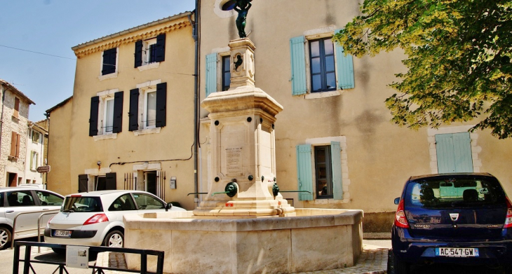 Fontaine - Rochefort-du-Gard