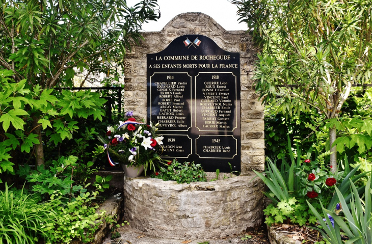 Monument-aux-Morts - Rochegude