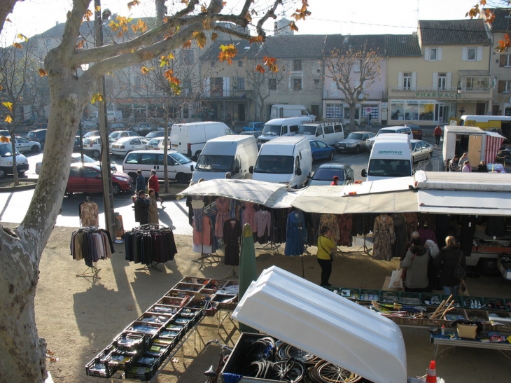 Le marché - Roquemaure