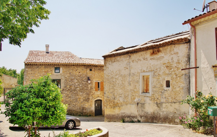 La Commune - Saint-Alexandre