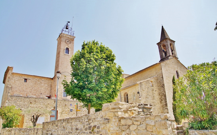 La Mairie et l'église - Saint-Alexandre