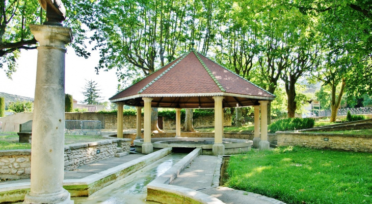 Fontaine et Lavoir - Saint-Bonnet-du-Gard