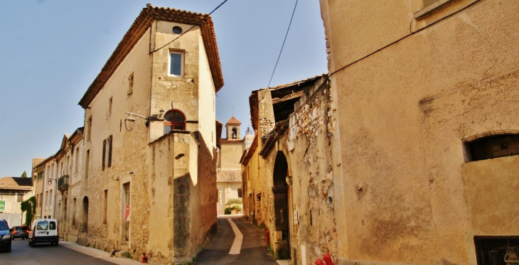 La Commune - Saint-Geniès-de-Comolas