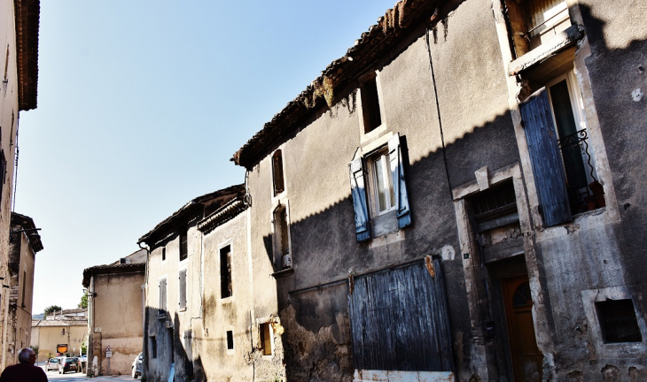 La Commune - Saint-Geniès-de-Comolas