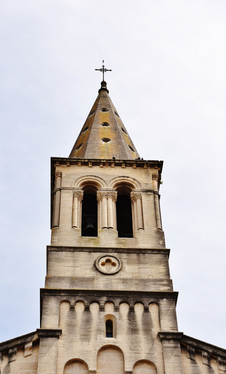   Chapelle Saint-Etienne - Saint-Hilaire-d'Ozilhan