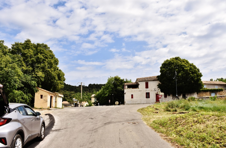 La Commune - Saint-Hippolyte-de-Montaigu