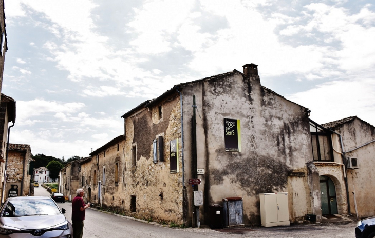 La Commune - Saint-Hippolyte-de-Montaigu