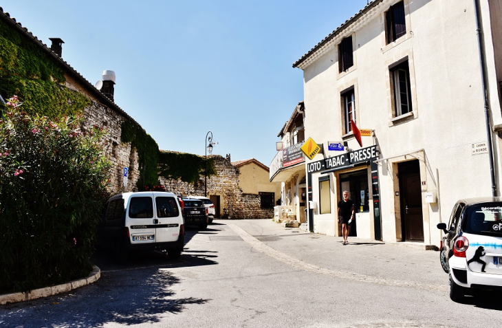 La Commune - Saint-Laurent-des-Arbres