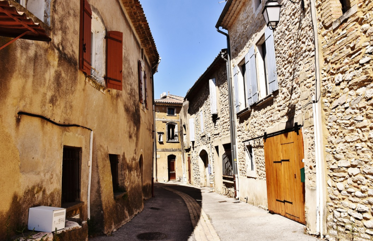 La Commune - Saint-Laurent-des-Arbres