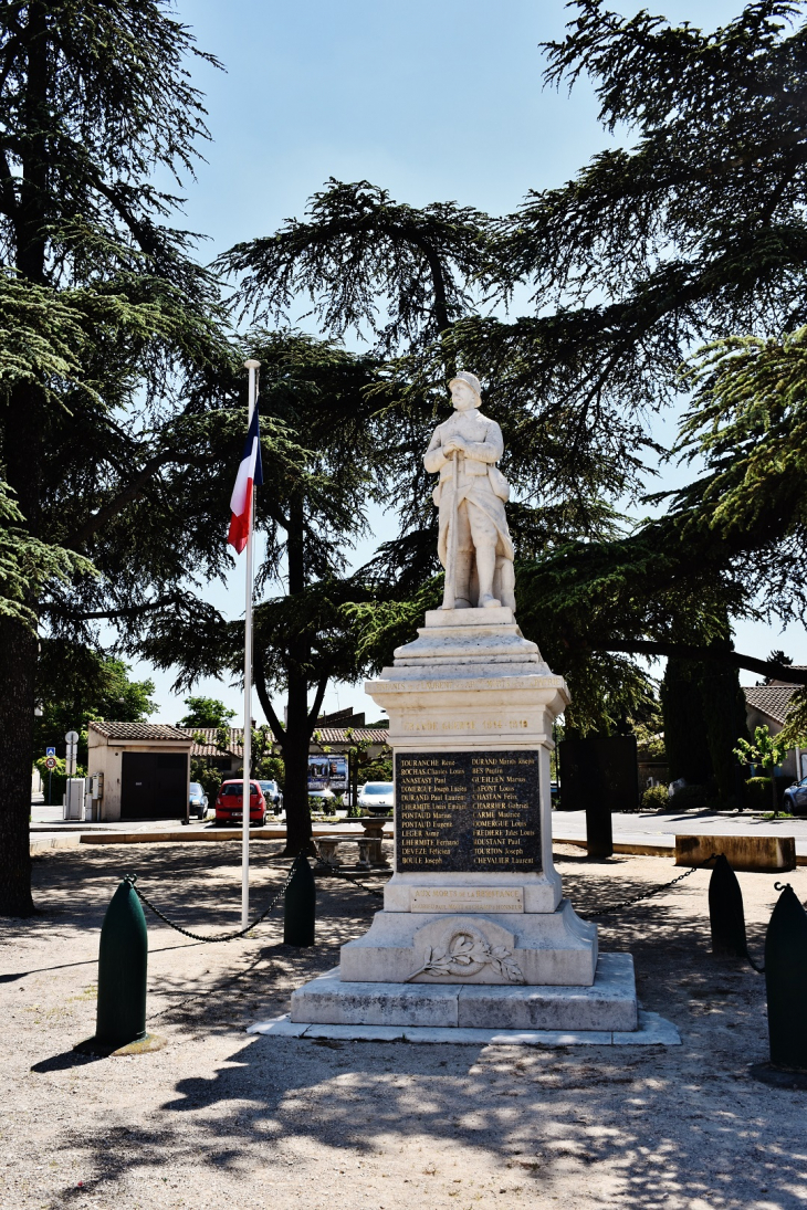 Monument-aux-Morts - Saint-Laurent-des-Arbres