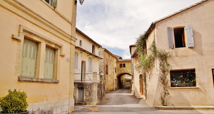 La Commune - Saint-Laurent-la-Vernède