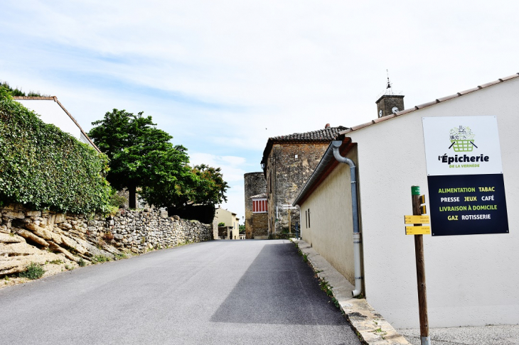 La Commune - Saint-Laurent-la-Vernède