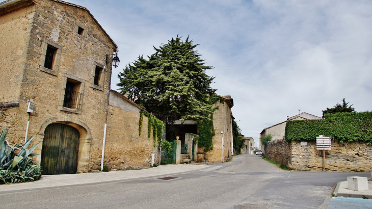 La Commune - Saint-Laurent-la-Vernède