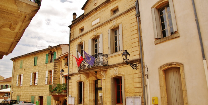 La Mairie - Saint-Quentin-la-Poterie