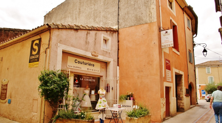 La Commune - Saint-Quentin-la-Poterie