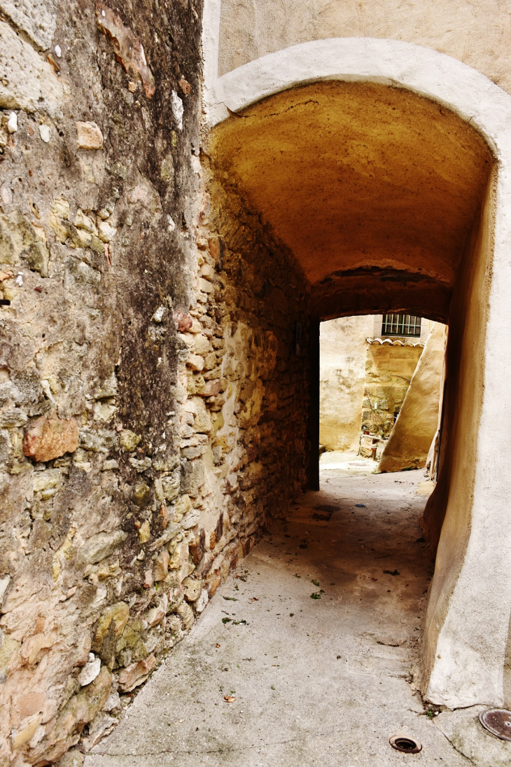 La Commune - Saint-Quentin-la-Poterie