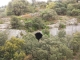 vu sur la grotte que nouss trouverons en fin de promenade quand nous aurons fait le tour  par la garrigue 