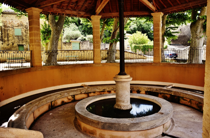 Le Lavoir - Vers-Pont-du-Gard