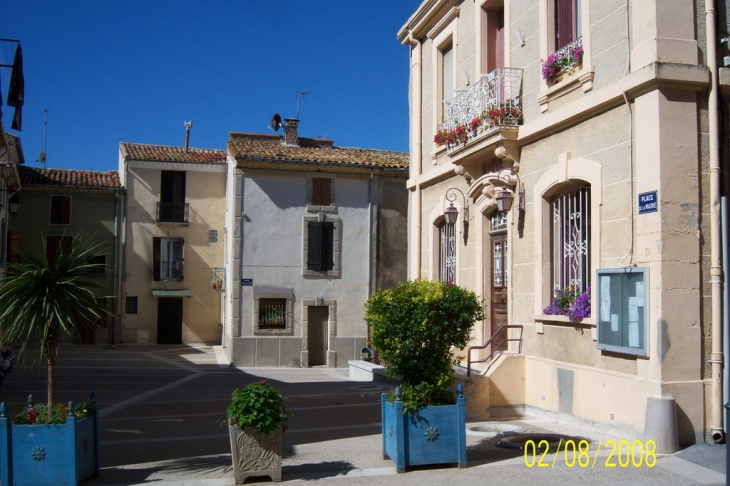 Travaux terminés devant la Mairie..... - Adissan