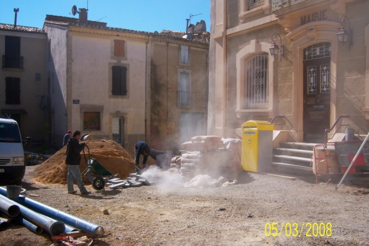 Travaux place de la Mairie - Adissan