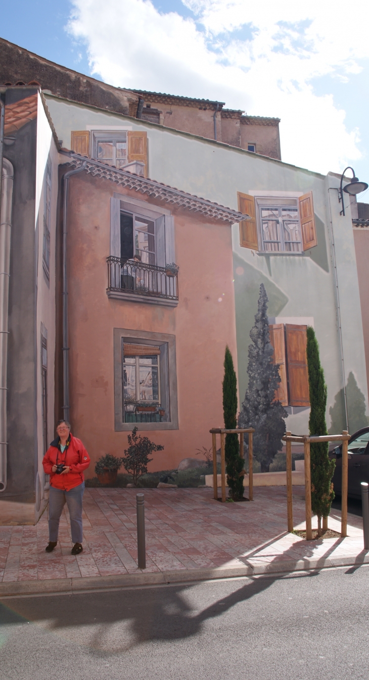 Façade en trompe LOeuil  - Bédarieux