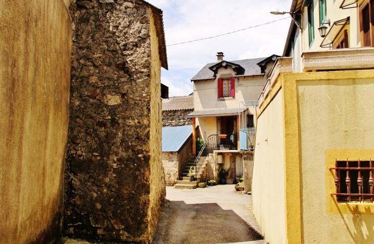 Le Village - Cambon-et-Salvergues