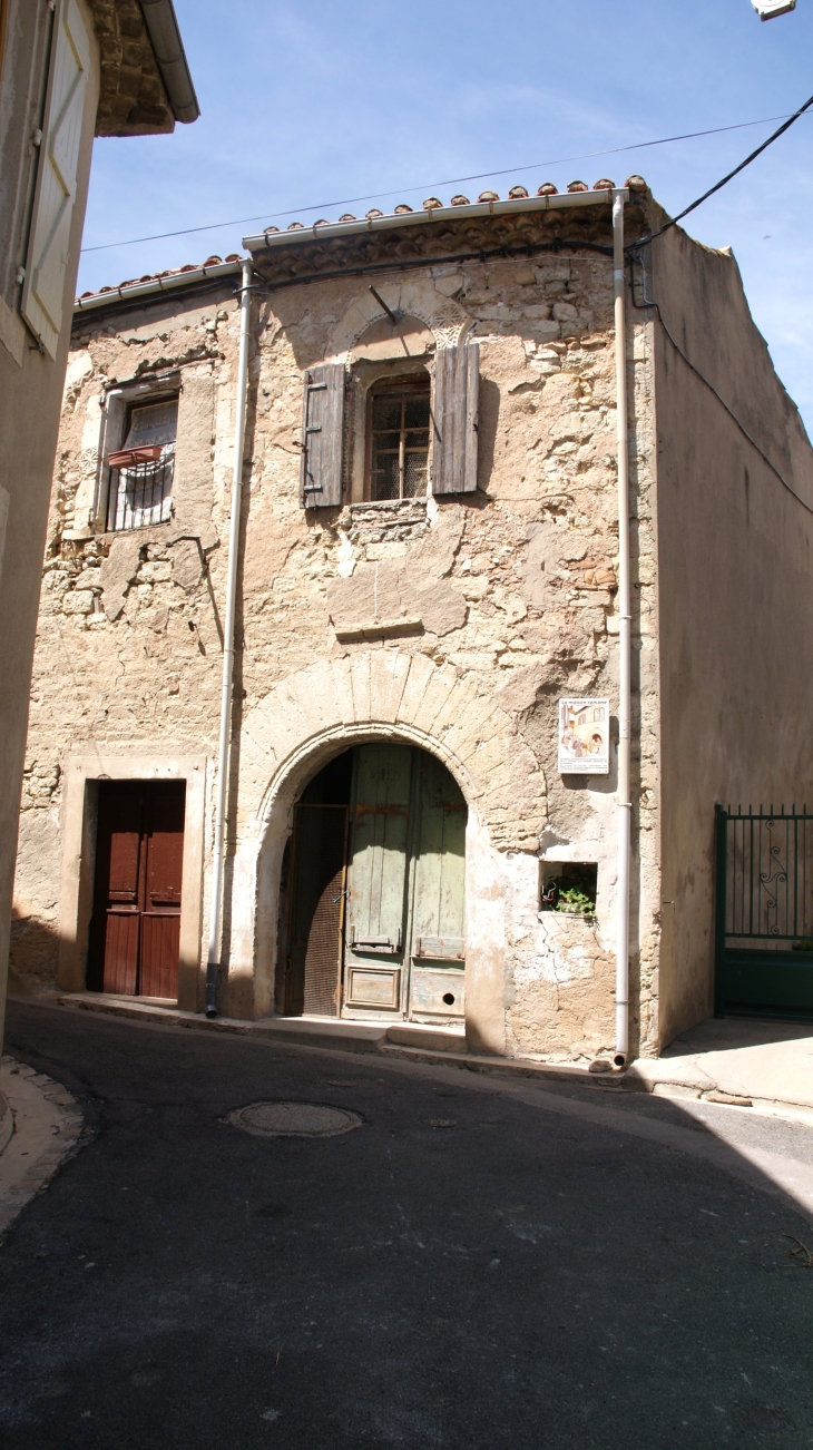 Plus Vieille Maison du Village 12 Em Siècle  - Capestang