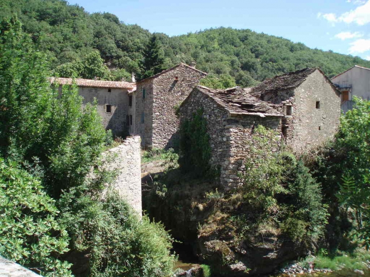 Entrée du village - Castanet-le-Haut