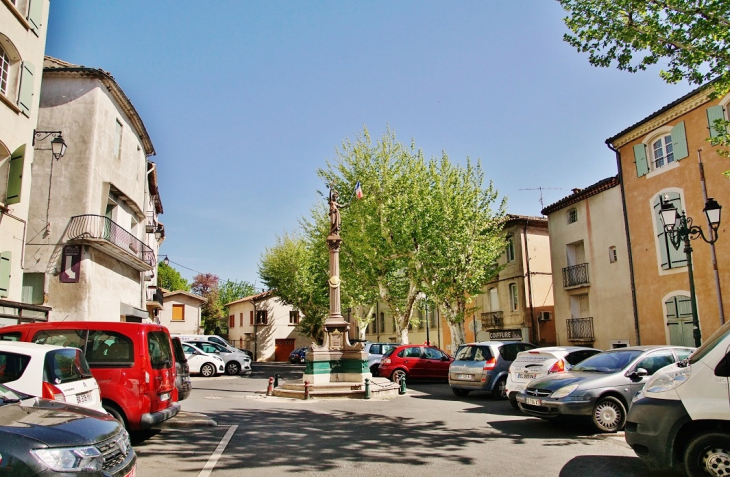 La Commune - Clermont-l'Hérault