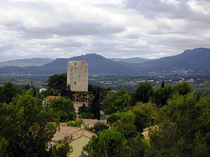 Vue sur la tour et la vallée - Gignac