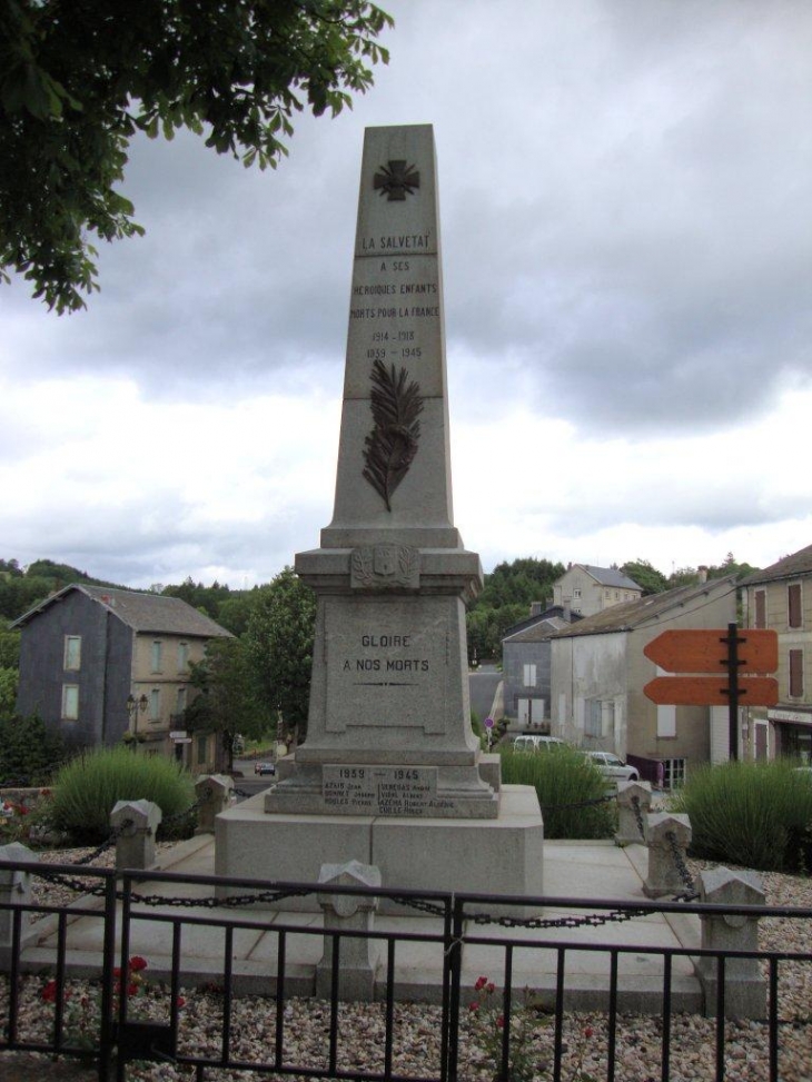 La Salvetat-sur-Agout (34330) monument aux morts