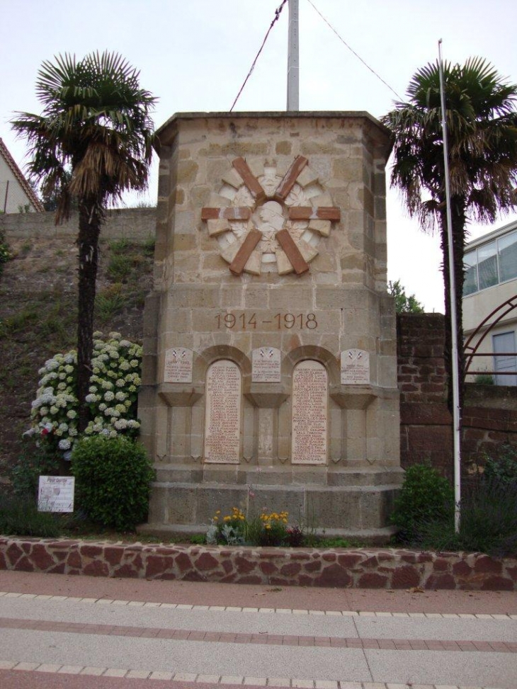 Le Bousquet-d'Orb (34260) monument aux morts