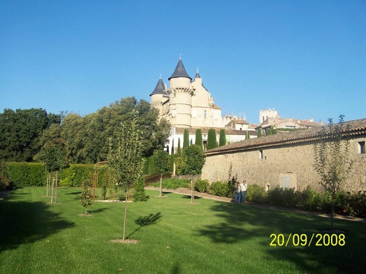 Fontaine du château - Margon