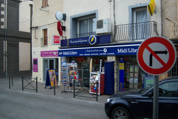 à coté de la Halle... - Marseillan