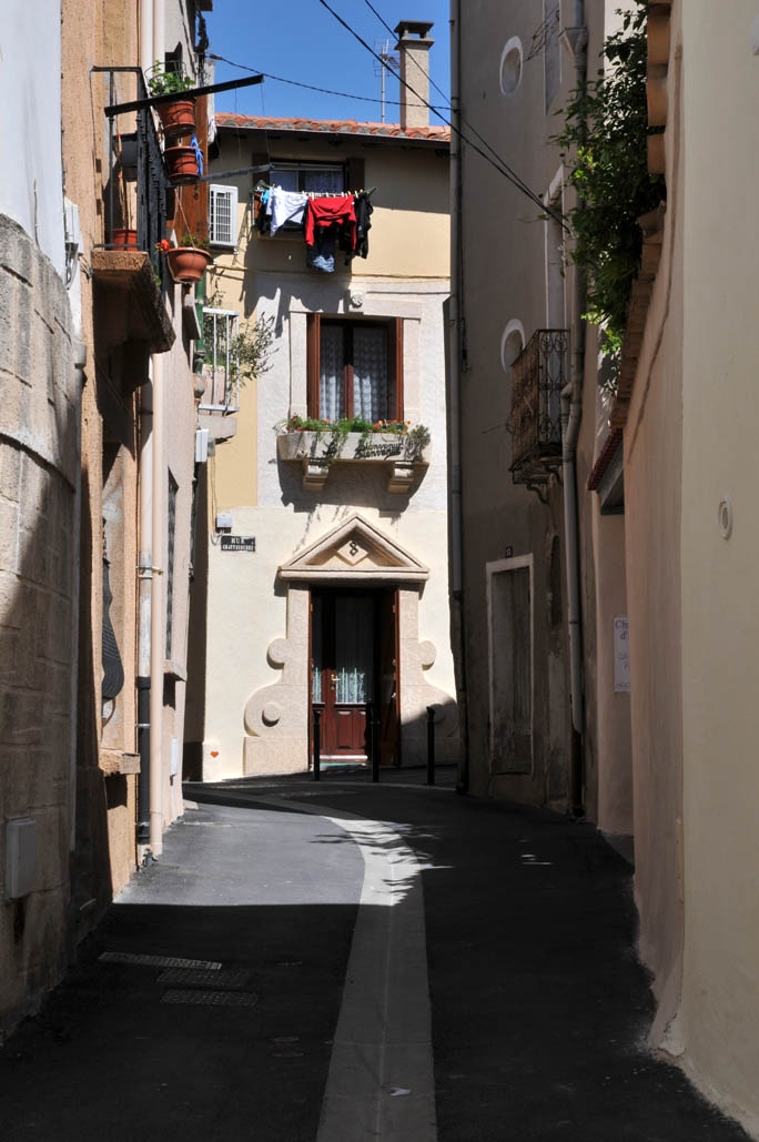 Couleurs du sud dans le village - Mèze