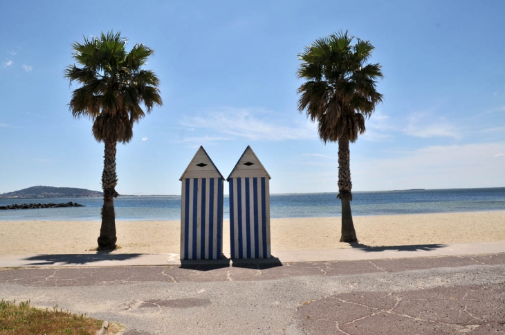 Deux ombres pour deux cabanes - Mèze