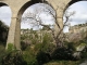 sous le pont