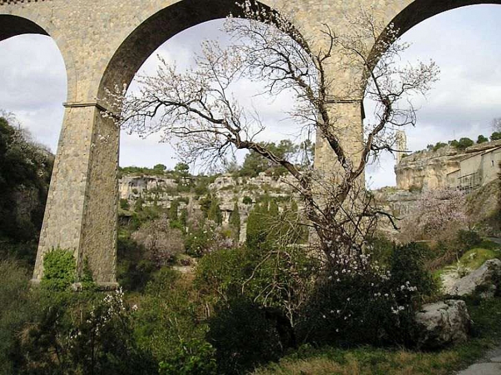 Sous le pont - Mons