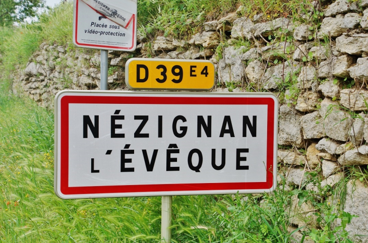  - Nézignan-l'Évêque