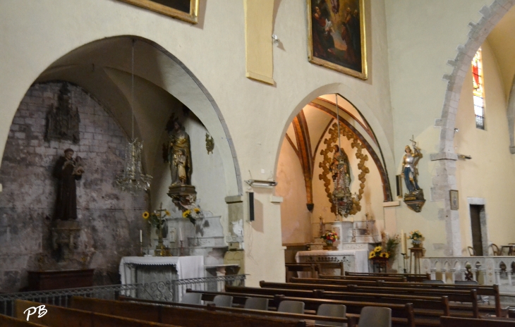 Saint- Laurent église du 17 Em Siècle  - Olargues