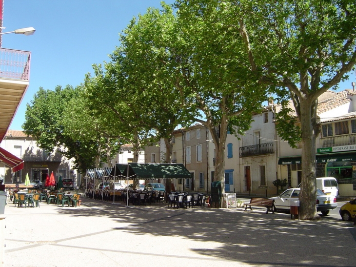 Place du Jeu de Ballon - Pomérols