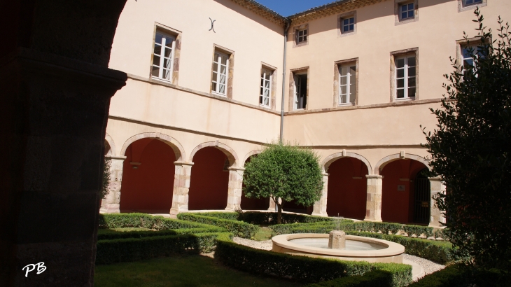 Cloître - Saint-Chinian